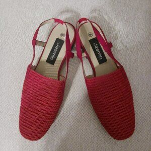 Jasmin Women Casual Breathable Red Sandal Basket Weave Size 8M.
